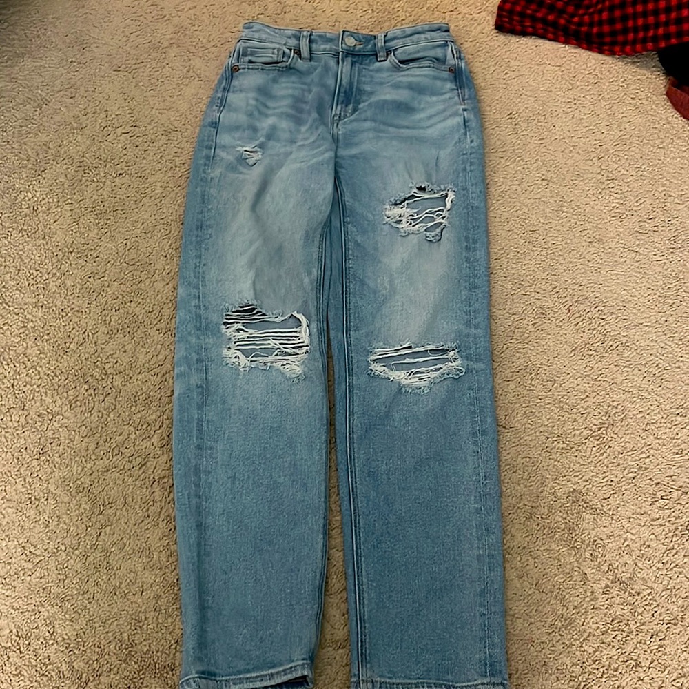 Women’s Light-wash blue jeans